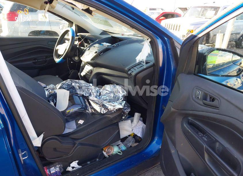 Photo 5 of 2017 Ford Escape S (VIN 1FMCU0F76HUC01536)