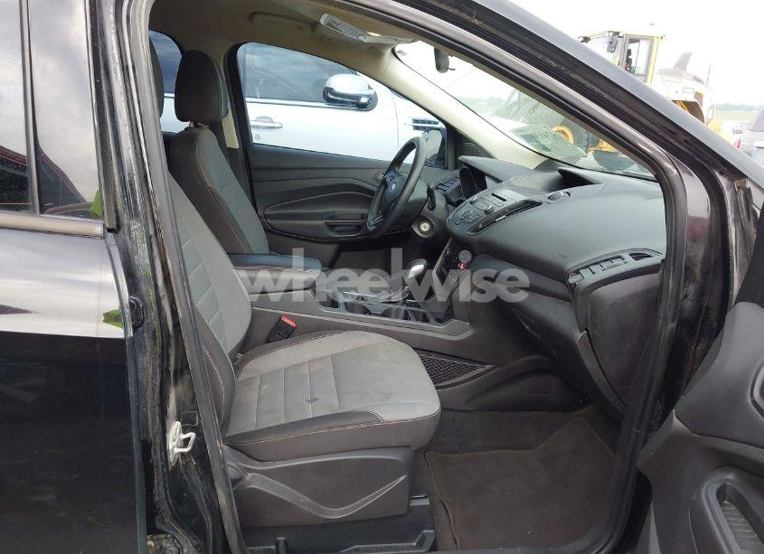 Photo 5 of 2017 Ford Escape S (VIN 1FMCU0F76HUC10561)