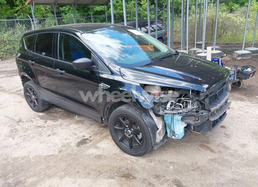 2017 Ford Escape S (VIN 1FMCU0F76HUD05394) main photo