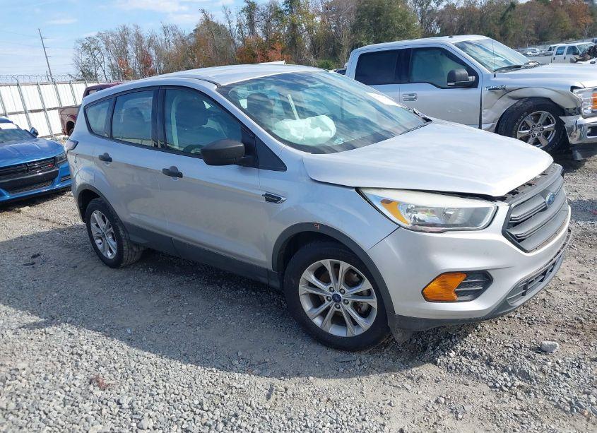 2017 Ford Escape S (VIN 1FMCU0F76HUD72349) main photo