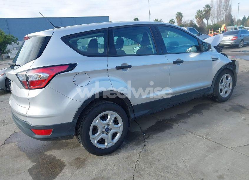 Photo 4 of 2018 Ford Escape S (VIN 1FMCU0F76JUA36514)