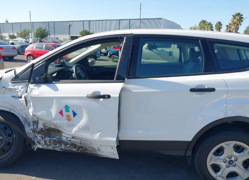 Photo 14 of 2018 Ford Escape S (VIN 1FMCU0F76JUA57363)