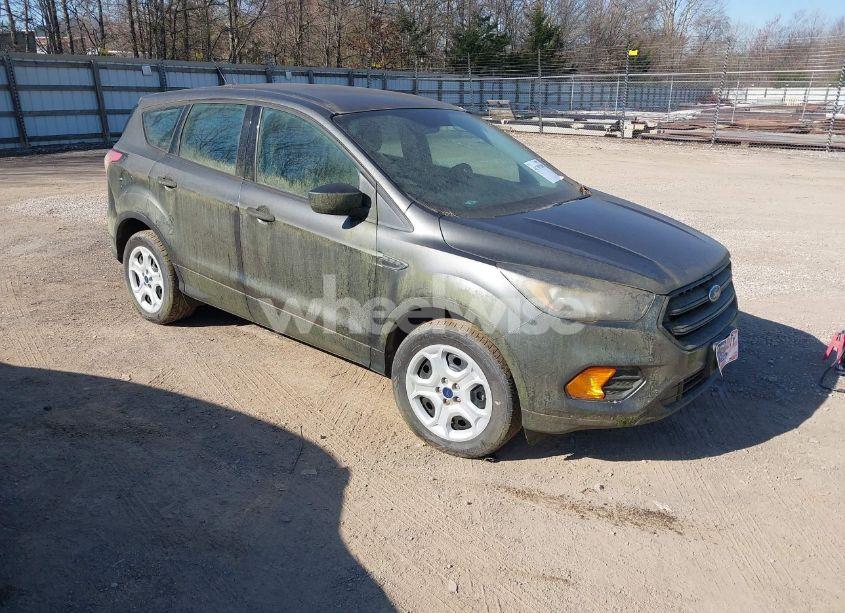 2018 Ford Escape S (VIN 1FMCU0F76JUB08151) main photo