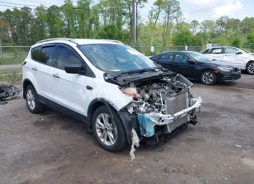 2018 Ford Escape S (VIN 1FMCU0F76JUB36547) main photo