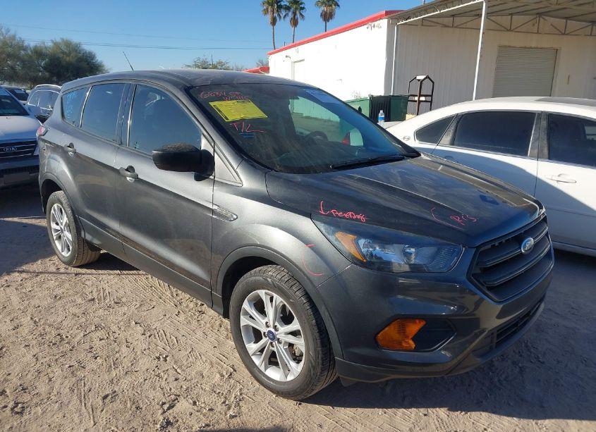 2018 Ford Escape S (VIN 1FMCU0F76JUB84355) main photo