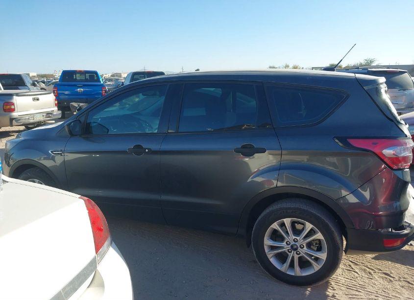 Photo 15 of 2018 Ford Escape S (VIN 1FMCU0F76JUB84355)