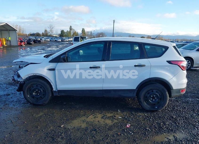 Photo 15 of 2018 Ford Escape S (VIN 1FMCU0F76JUC40357)