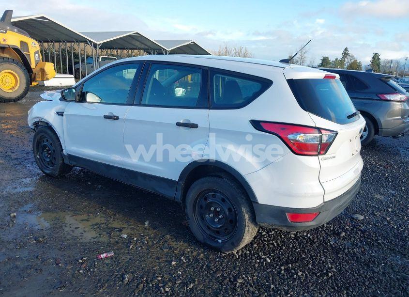 Photo 3 of 2018 Ford Escape S (VIN 1FMCU0F76JUC40357)