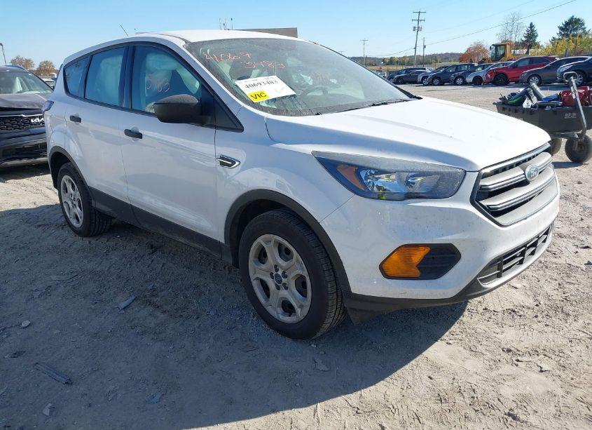 2018 Ford Escape S (VIN 1FMCU0F76JUC73097) main photo
