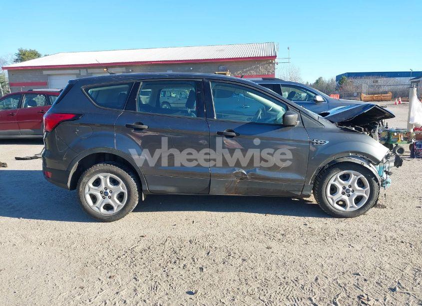 Photo 13 of 2019 Ford Escape S (VIN 1FMCU0F76KUA27832)