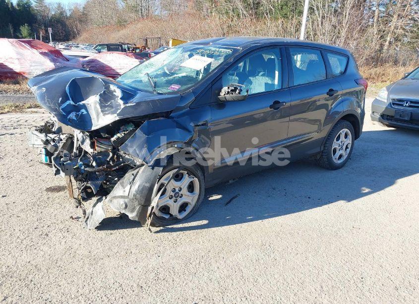 Photo 2 of 2019 Ford Escape S (VIN 1FMCU0F76KUA27832)