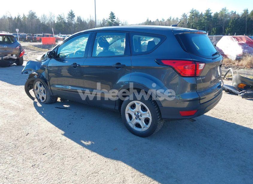 Photo 3 of 2019 Ford Escape S (VIN 1FMCU0F76KUA27832)
