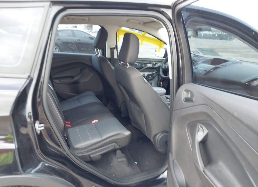 Photo 8 of 2019 Ford Escape S (VIN 1FMCU0F76KUA34716)