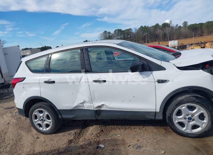 Photo 13 of 2019 Ford Escape S (VIN 1FMCU0F76KUB11066)