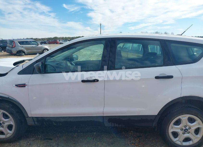 Photo 14 of 2019 Ford Escape S (VIN 1FMCU0F76KUB11066)