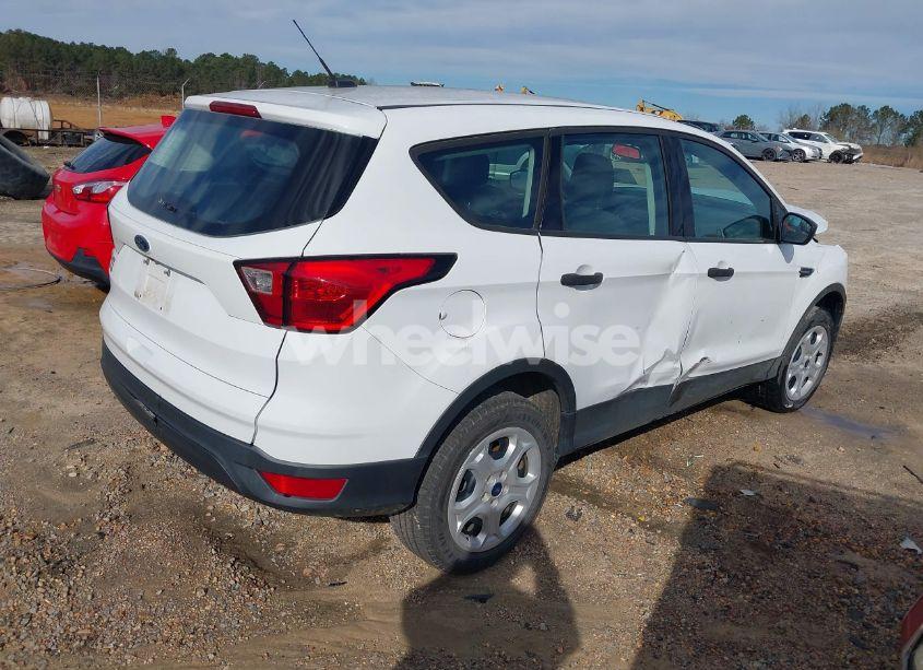 Photo 4 of 2019 Ford Escape S (VIN 1FMCU0F76KUB11066)