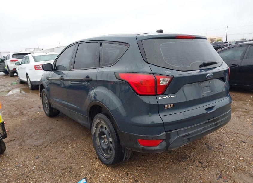 Photo 3 of 2019 Ford Escape S (VIN 1FMCU0F76KUB26229)