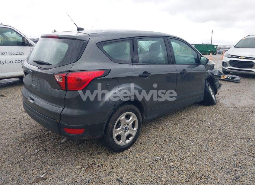 Photo 4 of 2019 Ford Escape S (VIN 1FMCU0F76KUB85359)