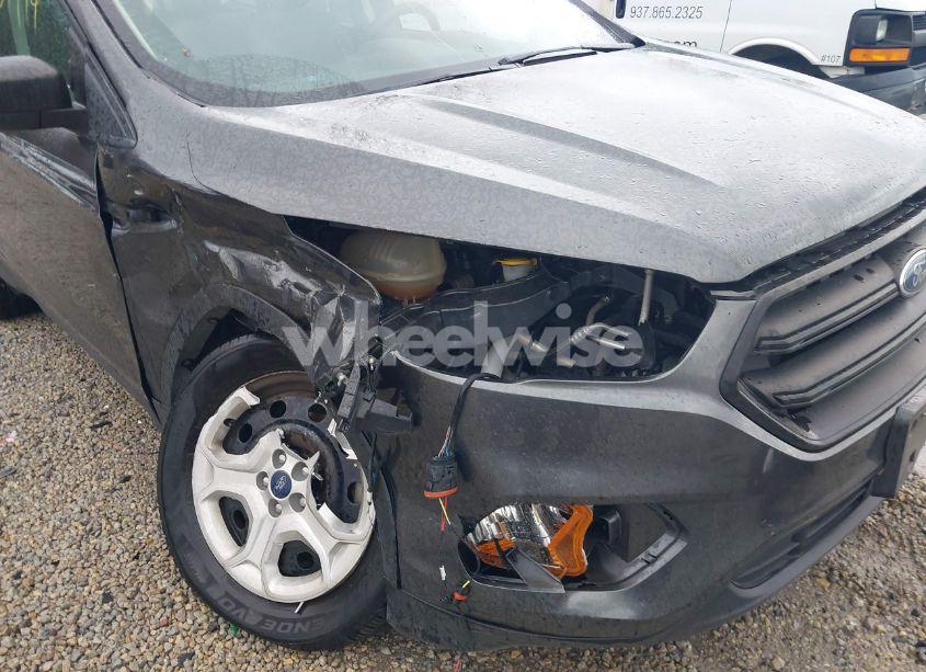 Photo 6 of 2019 Ford Escape S (VIN 1FMCU0F76KUB85359)