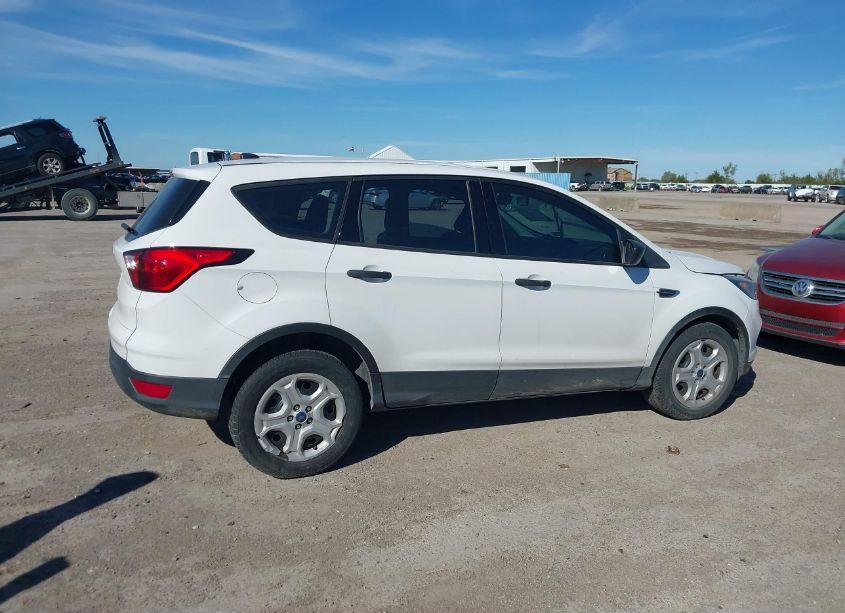 Photo 13 of 2019 Ford Escape S (VIN 1FMCU0F76KUC25309)