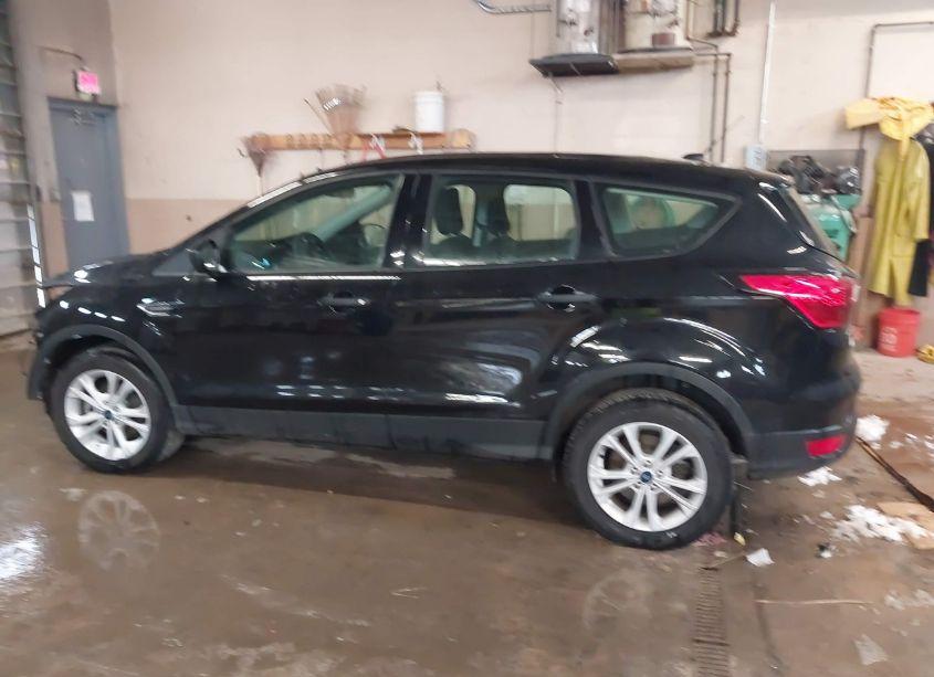 Photo 13 of 2019 Ford Escape S (VIN 1FMCU0F76KUC48072)