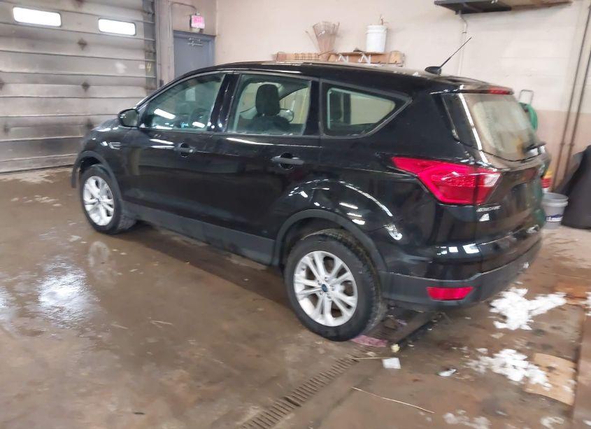 Photo 3 of 2019 Ford Escape S (VIN 1FMCU0F76KUC48072)