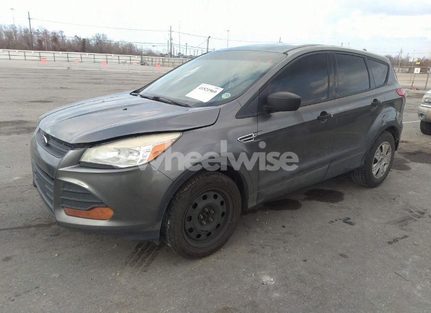 Photo 2 of 2013 Ford Escape S (VIN 1FMCU0F77DUA19998)