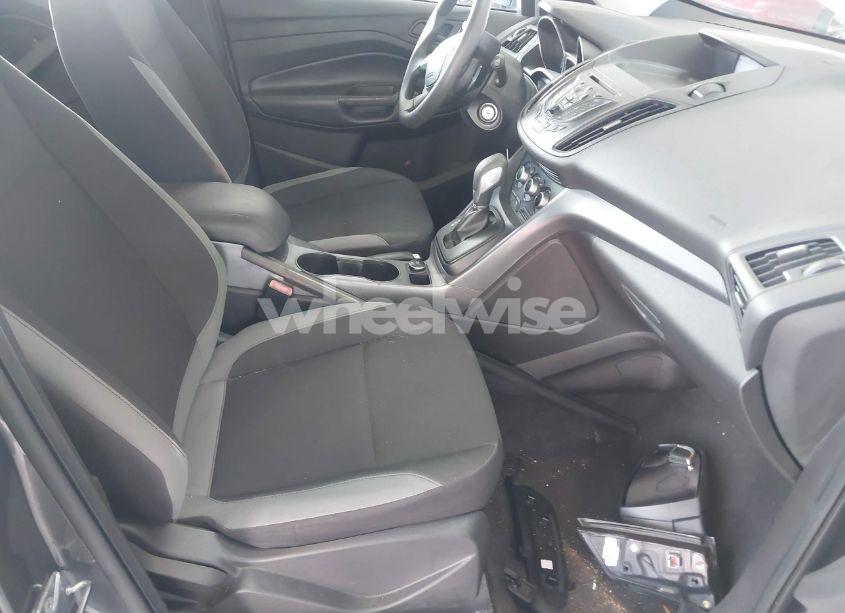 Photo 5 of 2013 Ford Escape S (VIN 1FMCU0F77DUB28798)