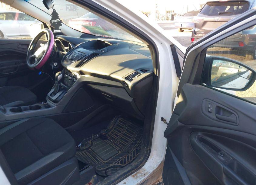 Photo 5 of 2013 Ford Escape S (VIN 1FMCU0F77DUB60375)