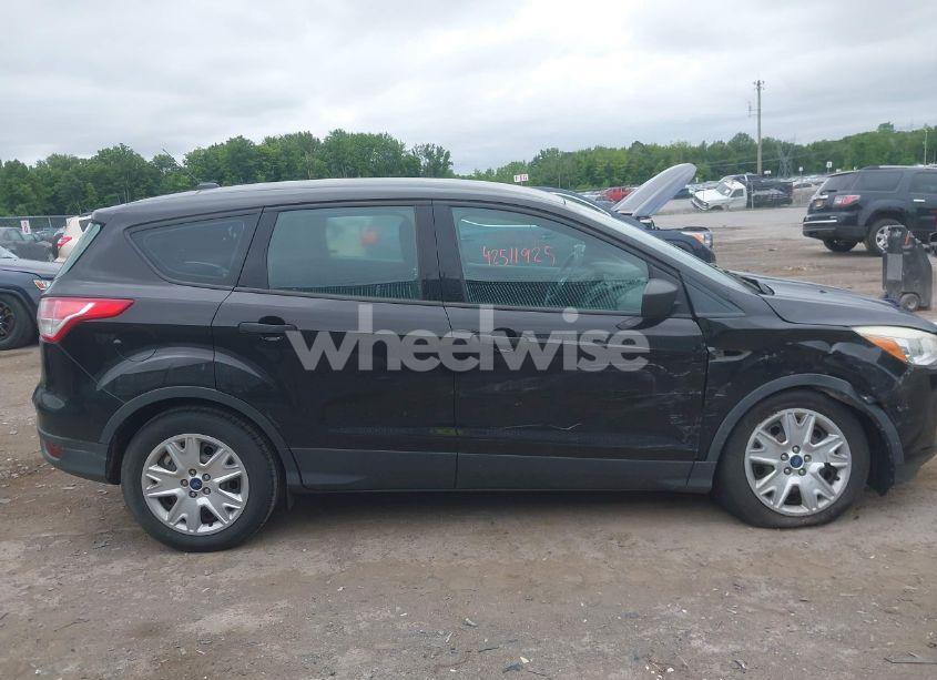 Photo 13 of 2013 Ford Escape S (VIN 1FMCU0F77DUB79606)