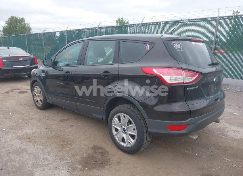 Photo 3 of 2013 Ford Escape S (VIN 1FMCU0F77DUB79606)