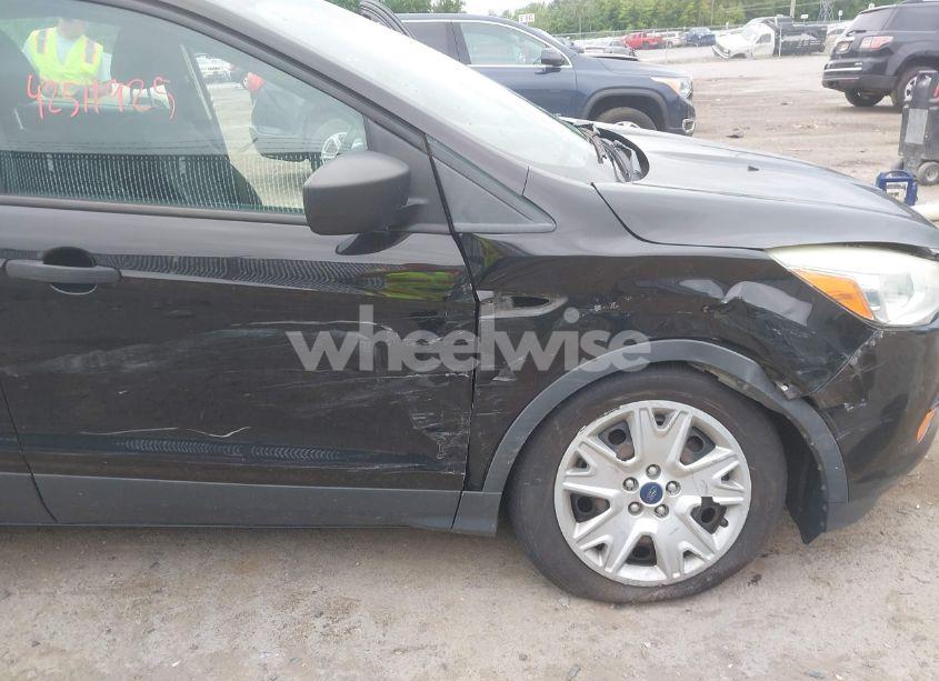 Photo 6 of 2013 Ford Escape S (VIN 1FMCU0F77DUB79606)