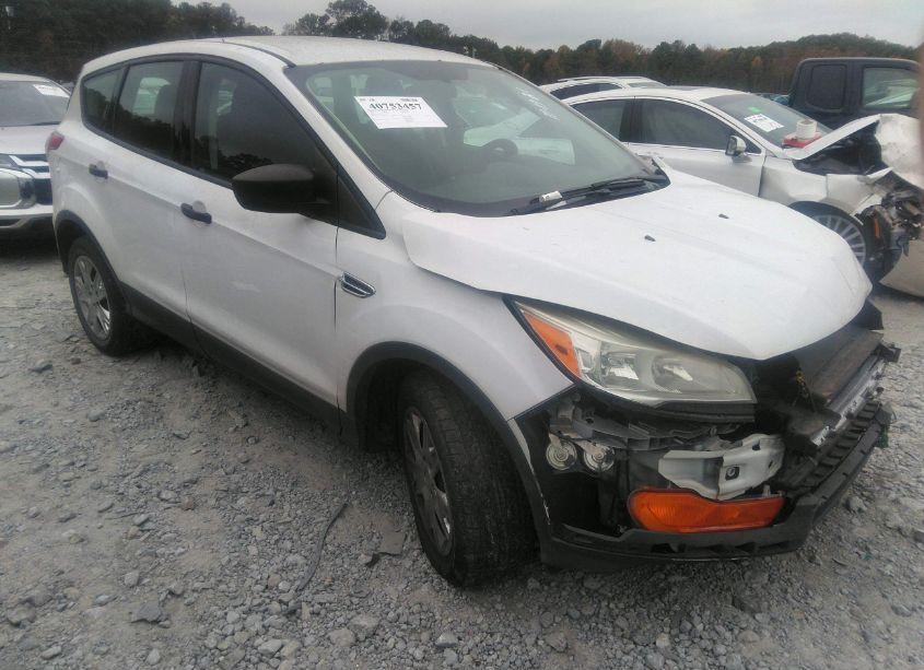 2013 Ford Escape S (VIN 1FMCU0F77DUD79417) main photo