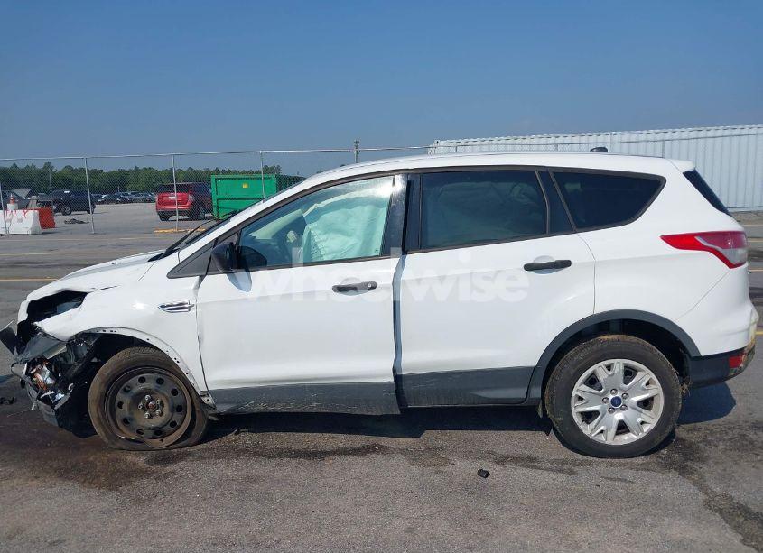 Photo 15 of 2014 Ford Escape S (VIN 1FMCU0F77EUB17057)