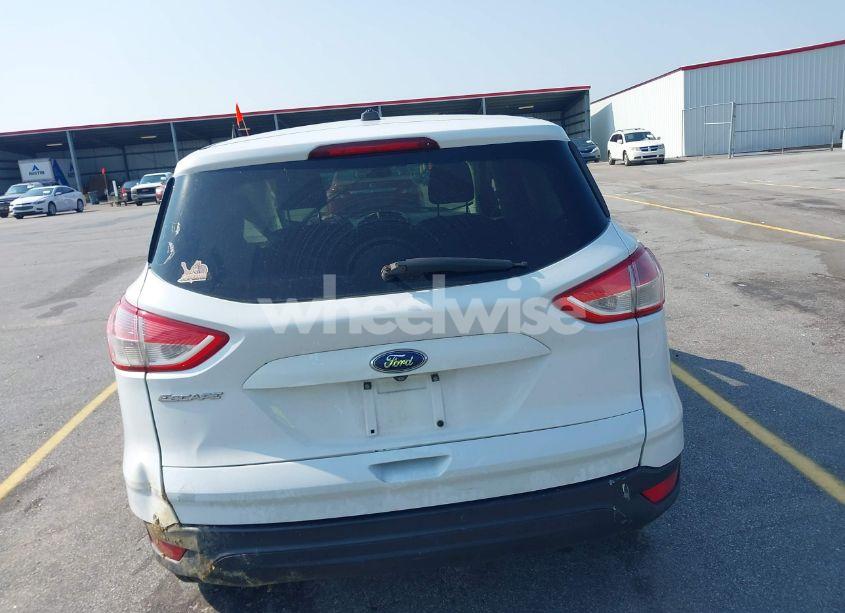 Photo 17 of 2014 Ford Escape S (VIN 1FMCU0F77EUB17057)