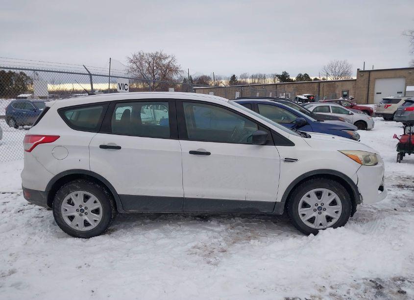 Photo 14 of 2014 Ford Escape S (VIN 1FMCU0F77EUB25627)