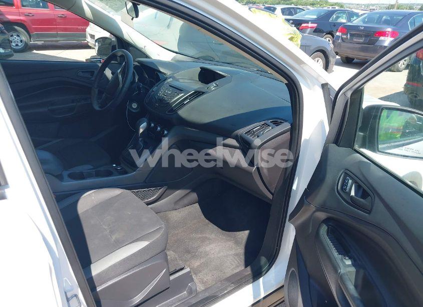 Photo 5 of 2014 Ford Escape S (VIN 1FMCU0F77EUD72033)