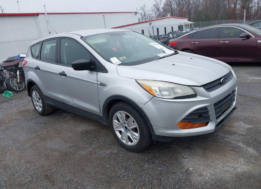 2014 Ford Escape S (VIN 1FMCU0F77EUD98311) main photo