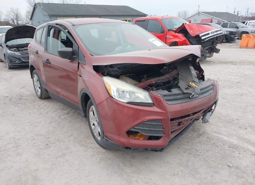 2015 Ford Escape S (VIN 1FMCU0F77FUA15730) main photo