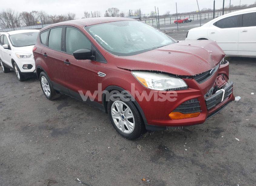 2016 Ford Escape S (VIN 1FMCU0F77GUB29972) main photo