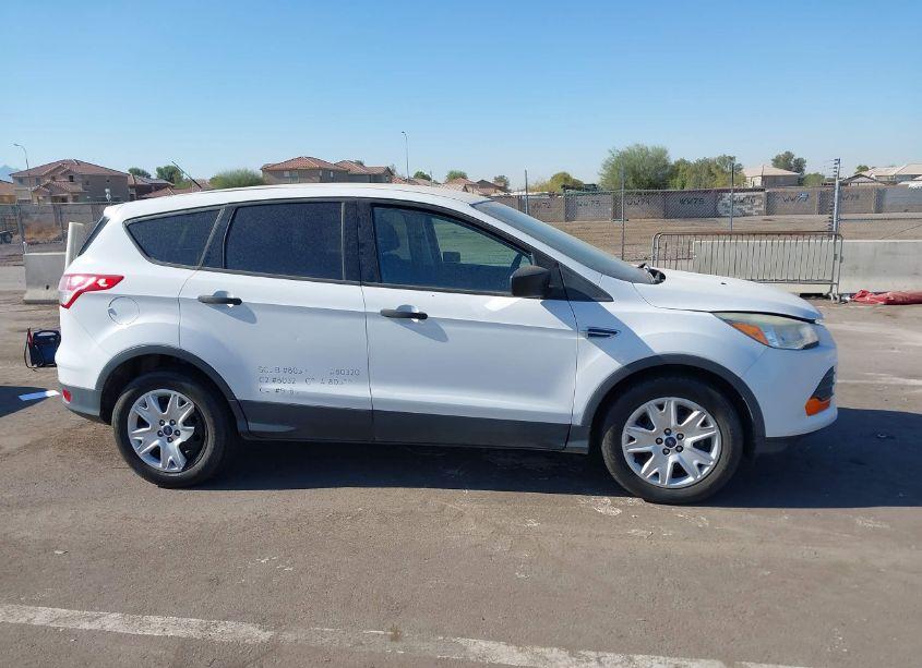 Photo 13 of 2016 Ford Escape S (VIN 1FMCU0F77GUB62132)