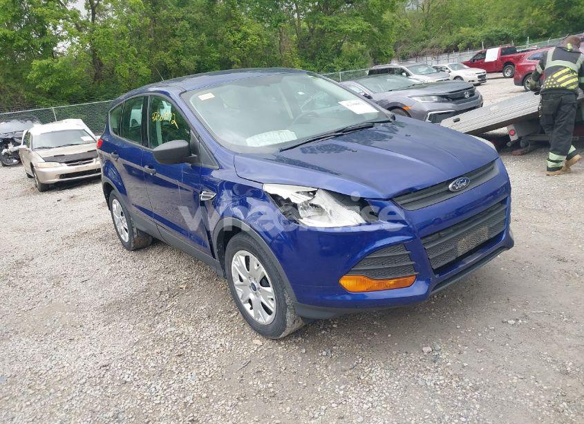 2016 Ford Escape S (VIN 1FMCU0F77GUB97852) main photo