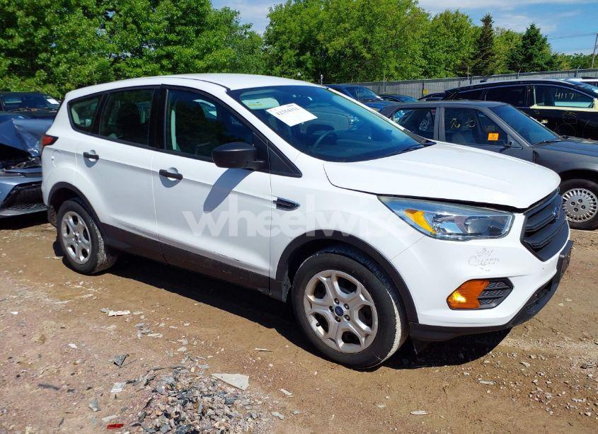 2017 Ford Escape S (VIN 1FMCU0F77HUB75058) main photo