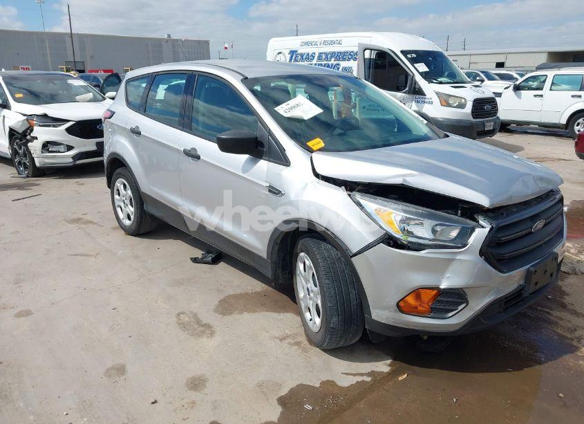 2017 Ford Escape S (VIN 1FMCU0F77HUB79210) main photo