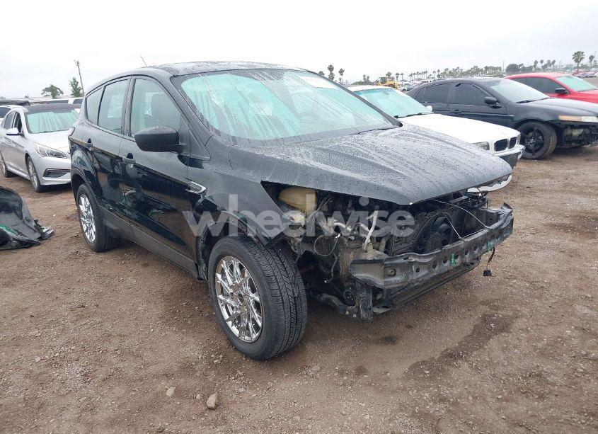 2017 Ford Escape S (VIN 1FMCU0F77HUD87278) main photo