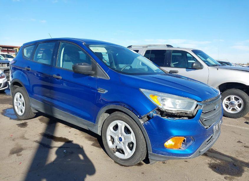 2017 Ford Escape S (VIN 1FMCU0F77HUE09845) main photo