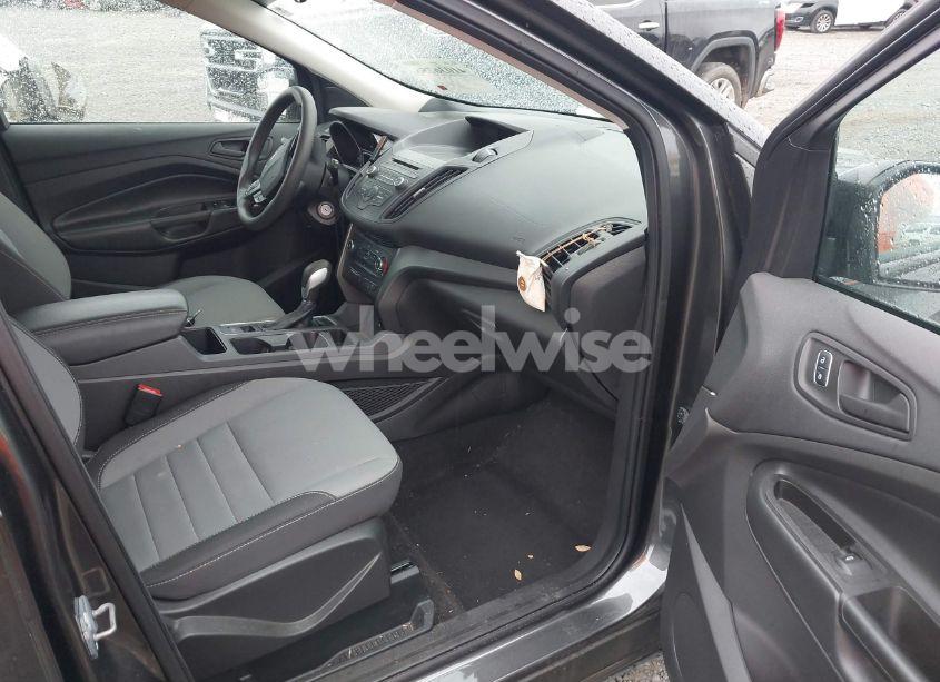 Photo 5 of 2017 Ford Escape S (VIN 1FMCU0F77HUE13071)