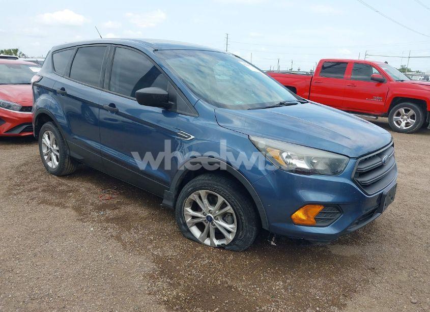 2018 Ford Escape S (VIN 1FMCU0F77JUA91134) main photo