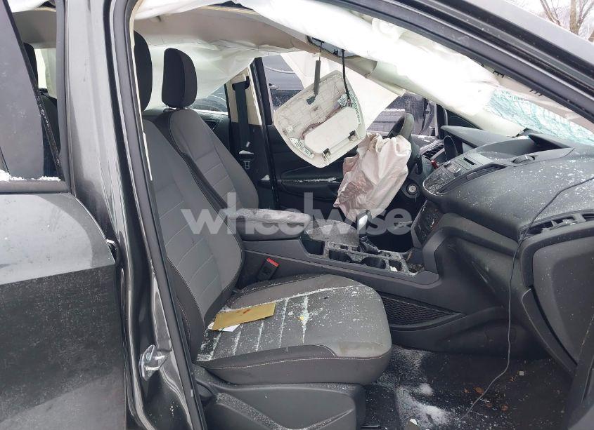 Photo 5 of 2018 Ford Escape S (VIN 1FMCU0F77JUA93725)