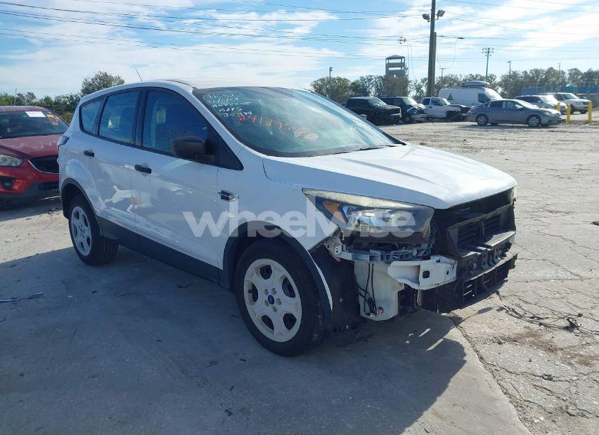 2018 Ford Escape S (VIN 1FMCU0F77JUB04822) main photo